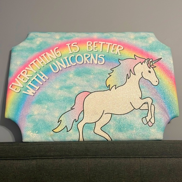 Texturized unicorn poster.